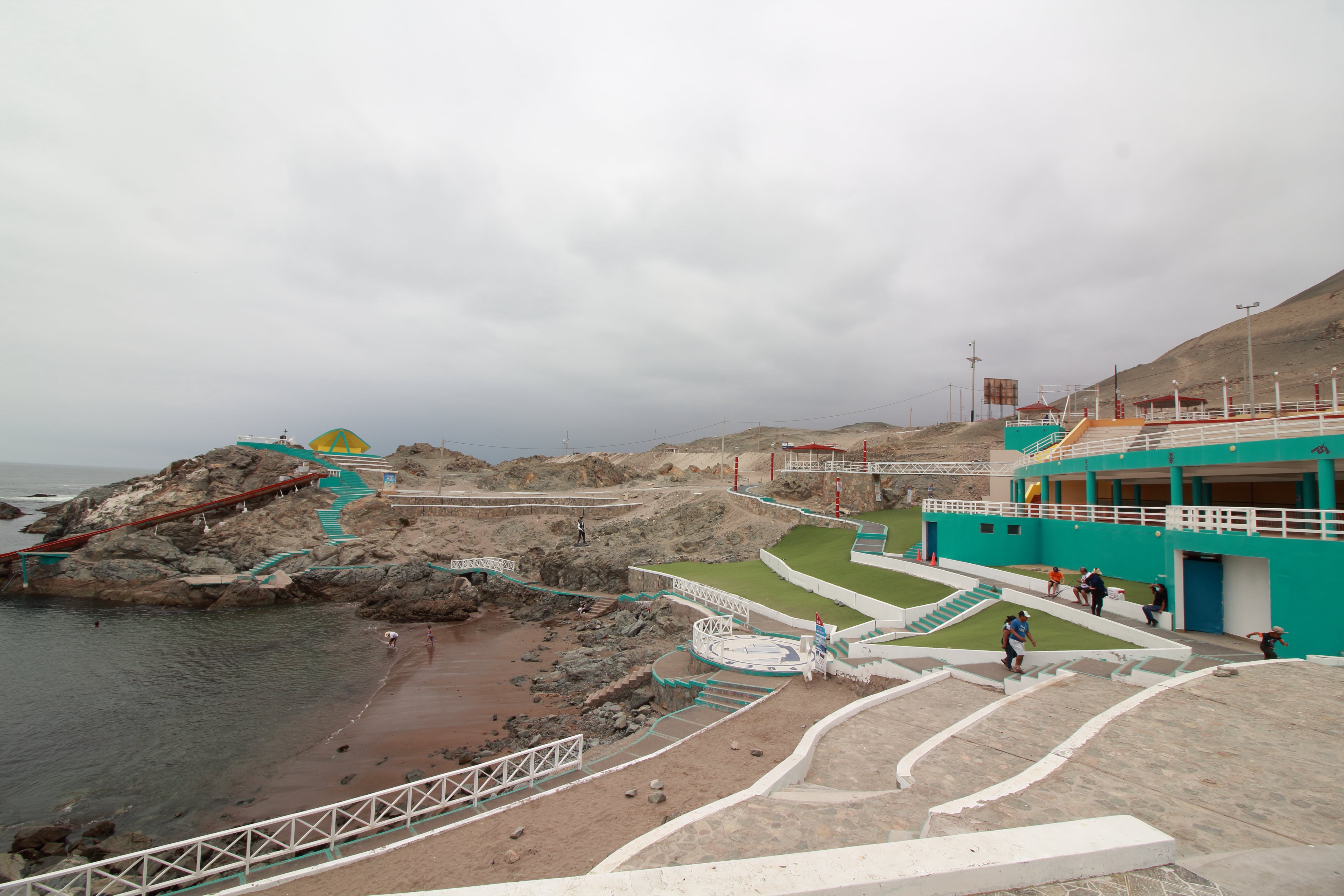 Caleta Puerto Inglés bei Ilo mit Terrassen und geschützter Bucht